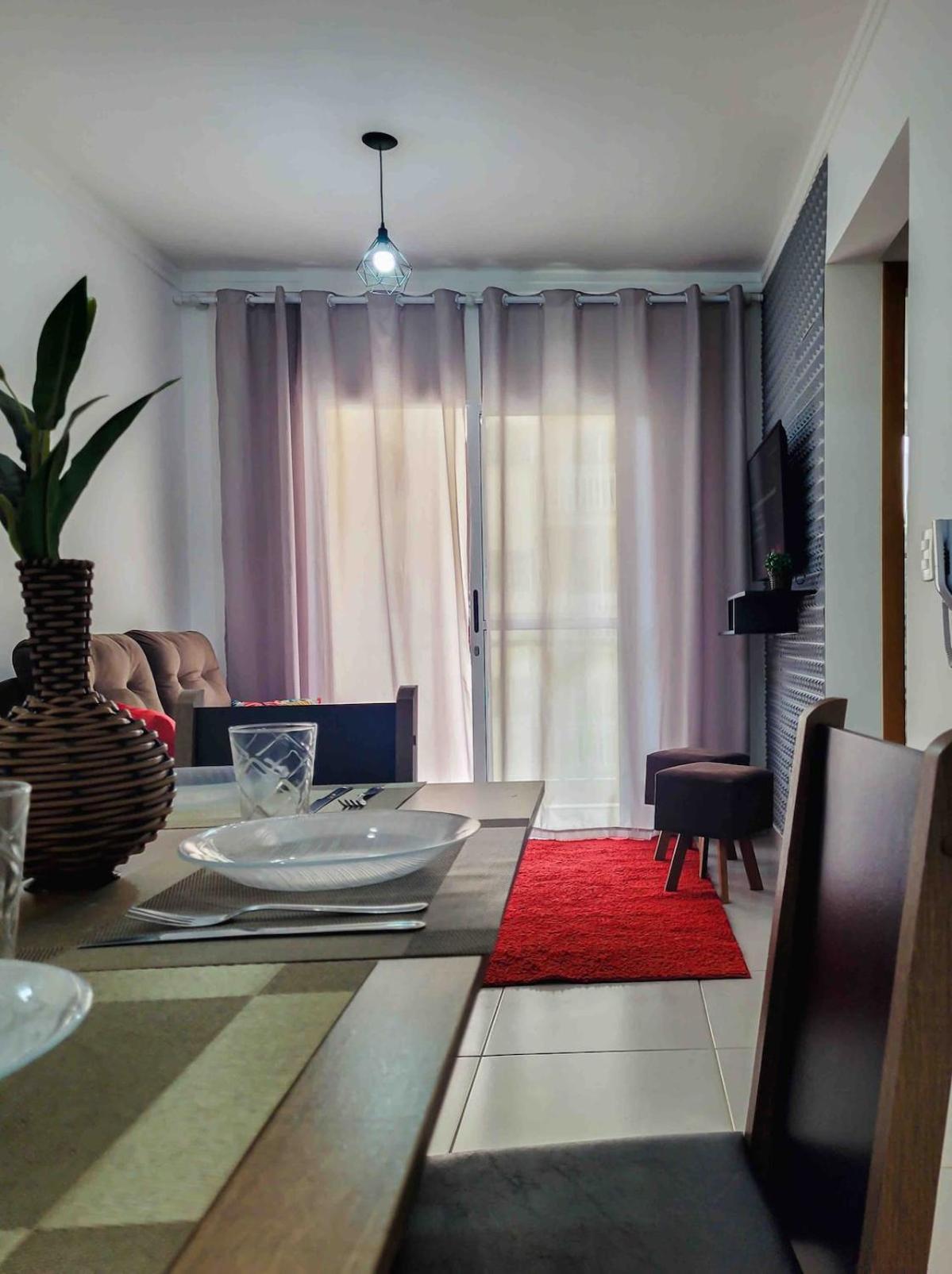 Bem No Centro, Cozinha Completa, Varanda E Garagem Poços de Caldas Buitenkant foto