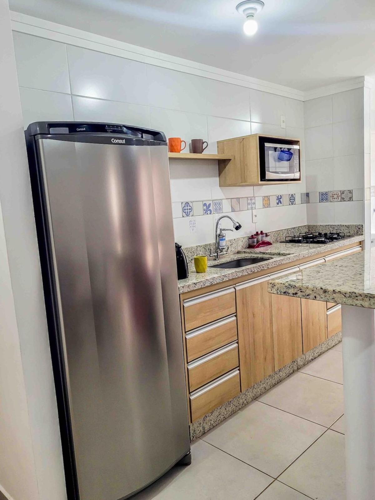 Bem No Centro, Cozinha Completa, Varanda E Garagem Poços de Caldas Buitenkant foto