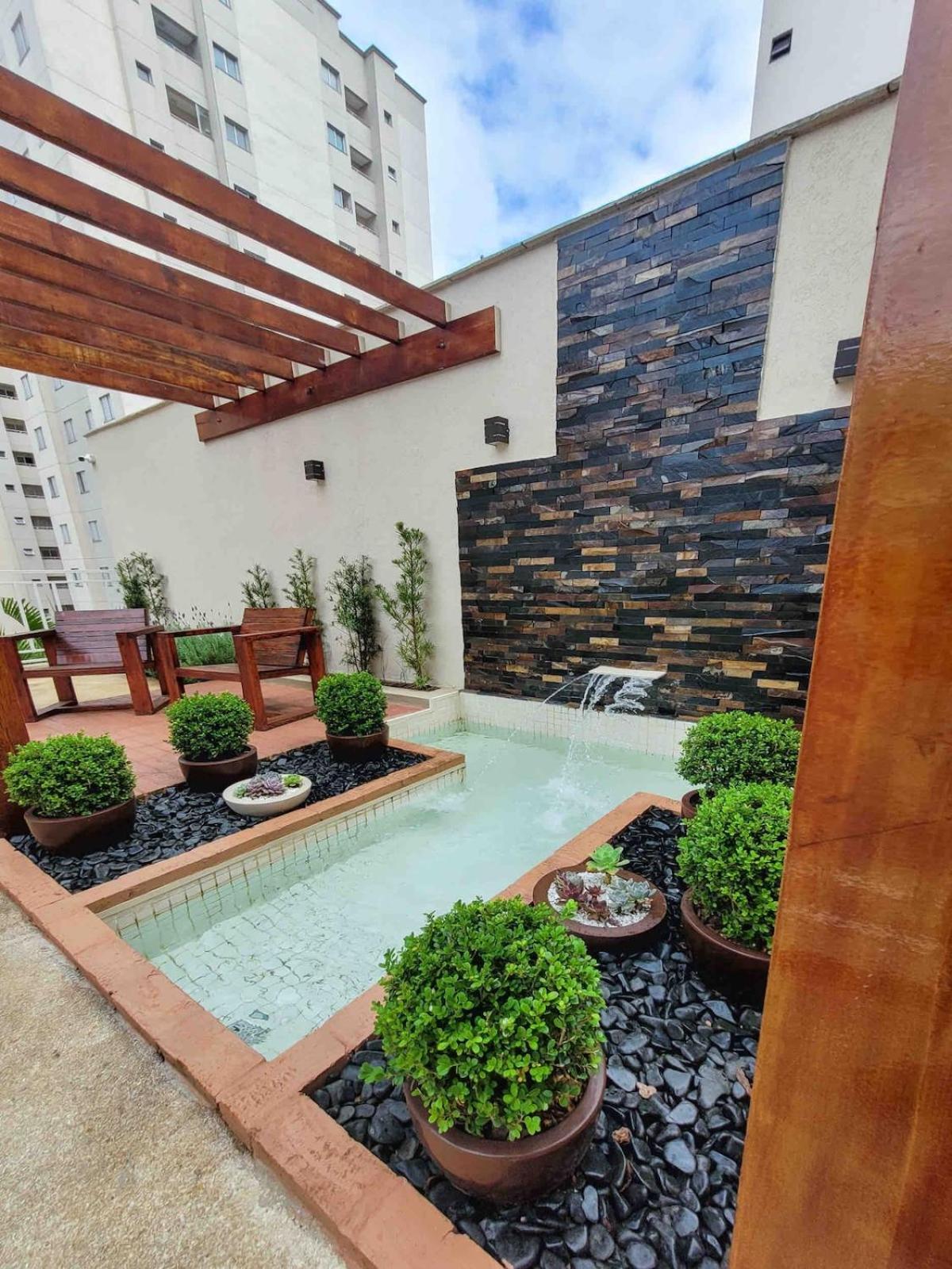 Bem No Centro, Cozinha Completa, Varanda E Garagem Poços de Caldas Buitenkant foto