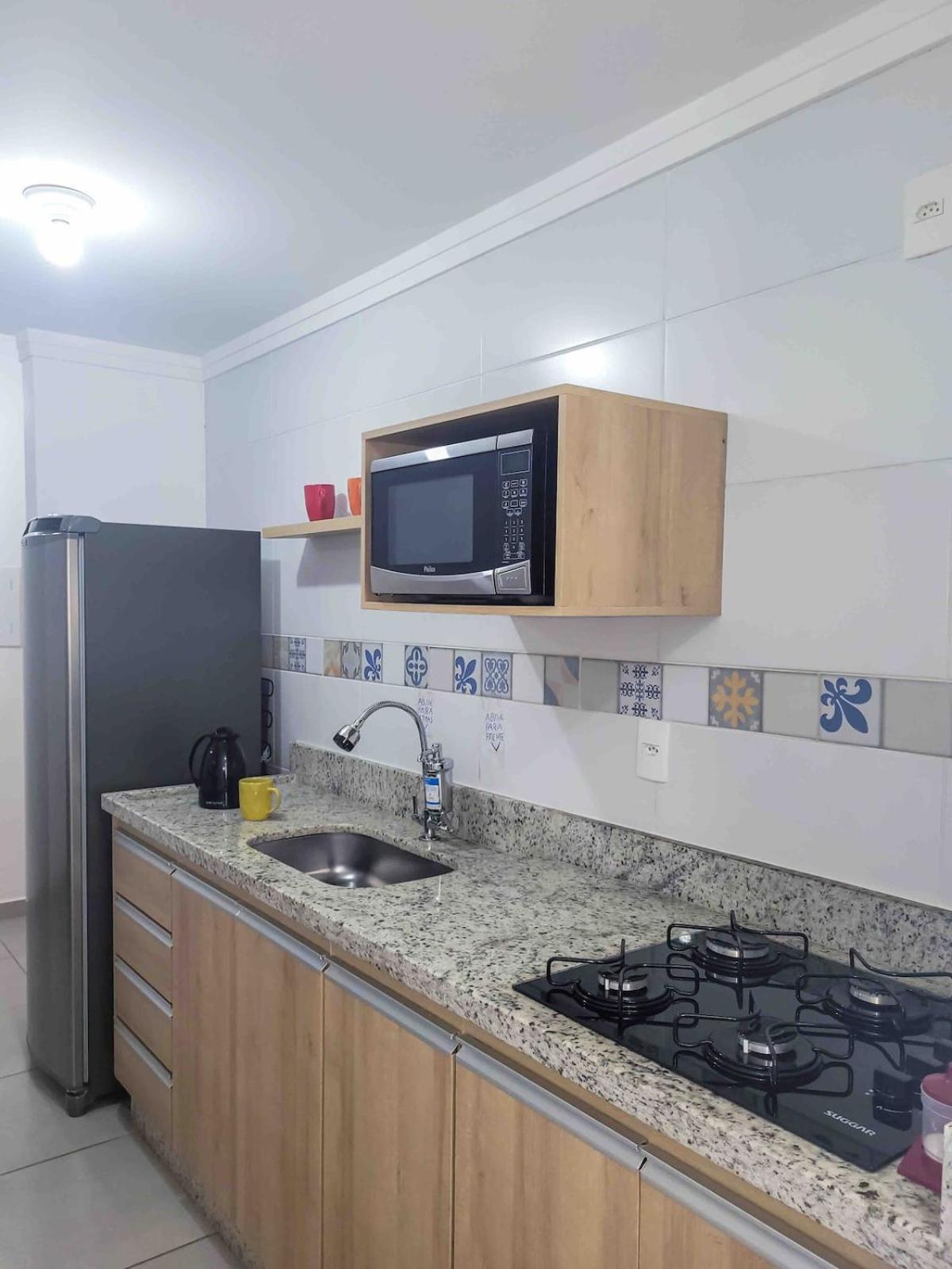 Bem No Centro, Cozinha Completa, Varanda E Garagem Poços de Caldas Buitenkant foto