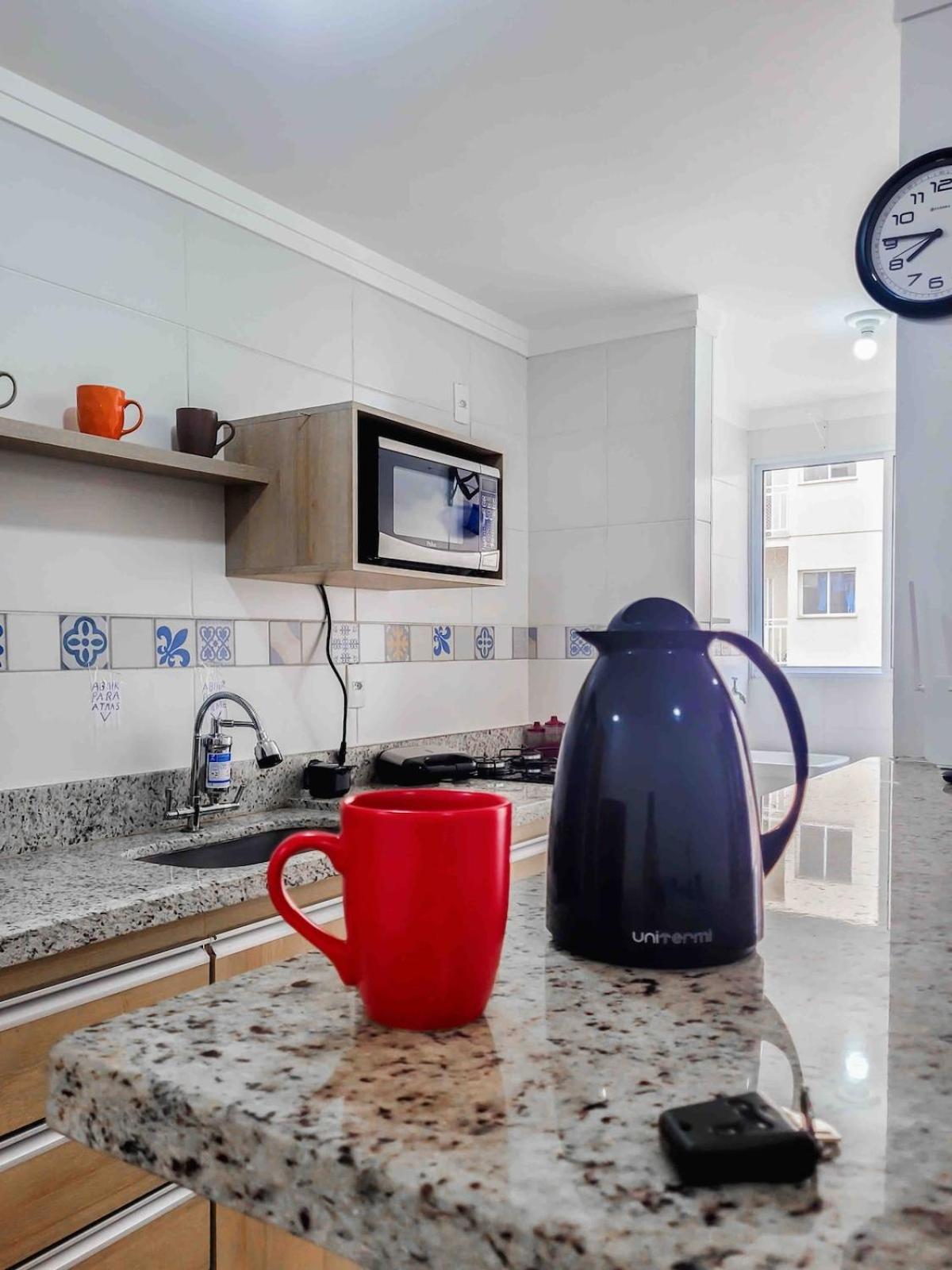 Bem No Centro, Cozinha Completa, Varanda E Garagem Poços de Caldas Buitenkant foto