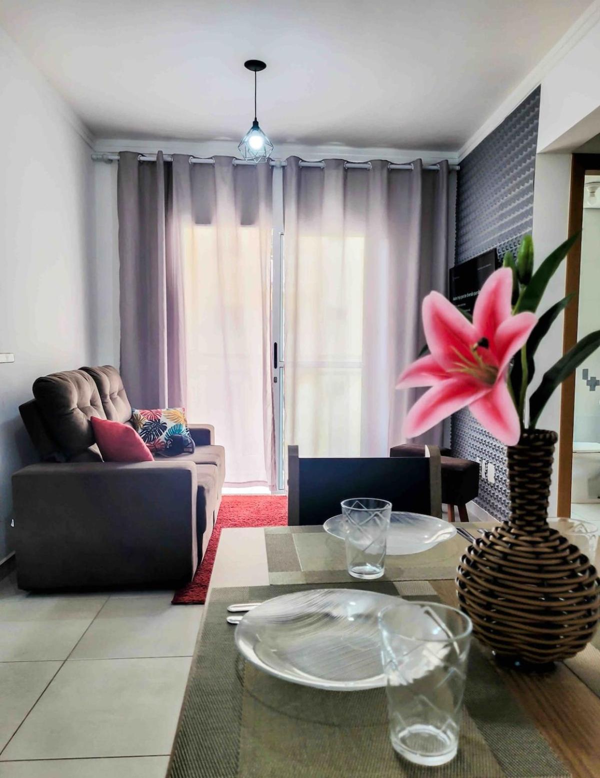 Bem No Centro, Cozinha Completa, Varanda E Garagem Poços de Caldas Buitenkant foto